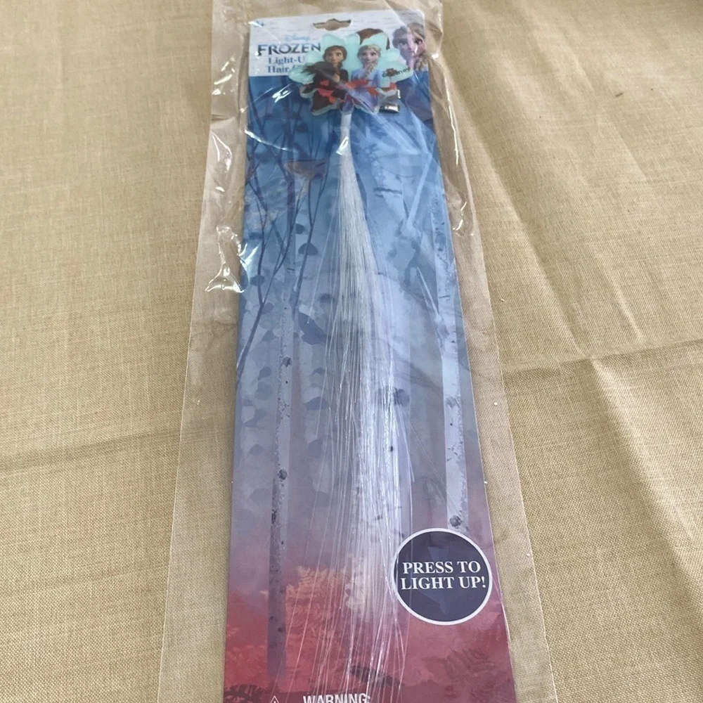 #13- Disney Frozen II Light Uo Hair Clip ( AO)